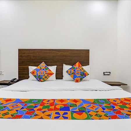 Fabhotel Kinsfolk Ghaziabad Buitenkant foto