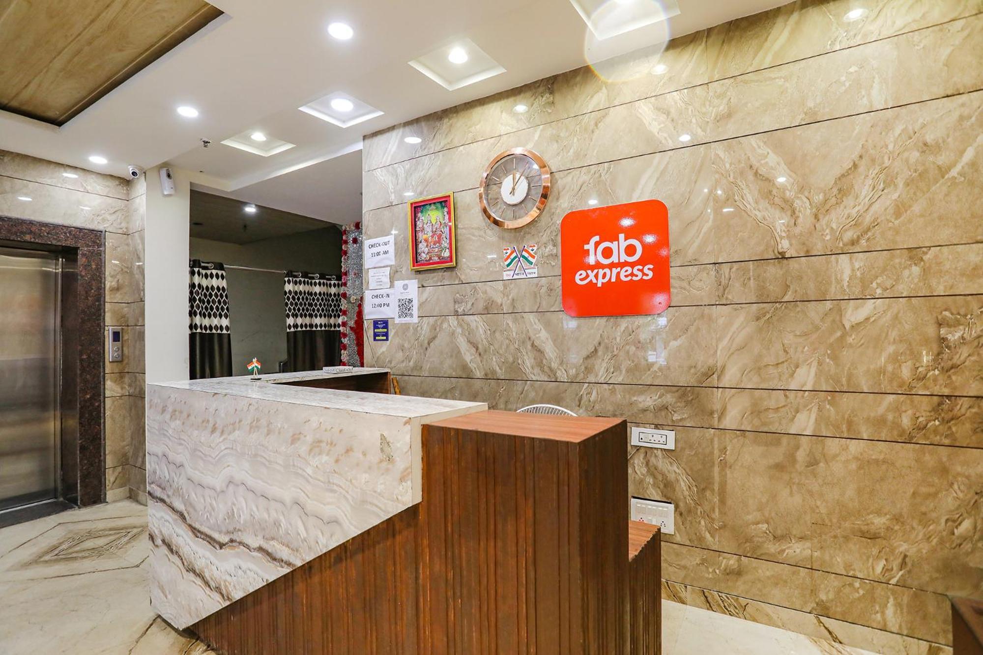 Fabhotel Kinsfolk Ghaziabad Buitenkant foto