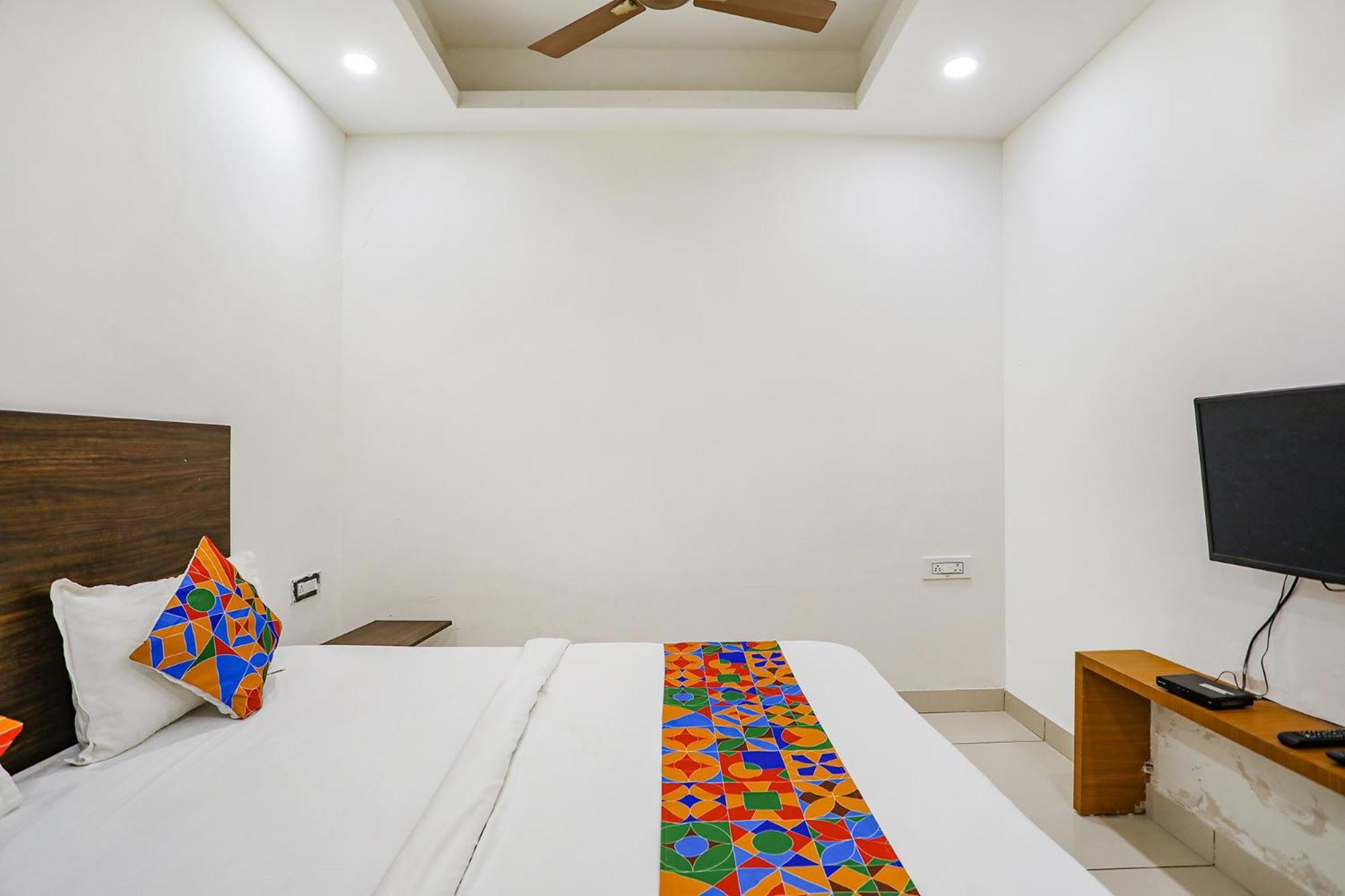 Fabhotel Kinsfolk Ghaziabad Buitenkant foto
